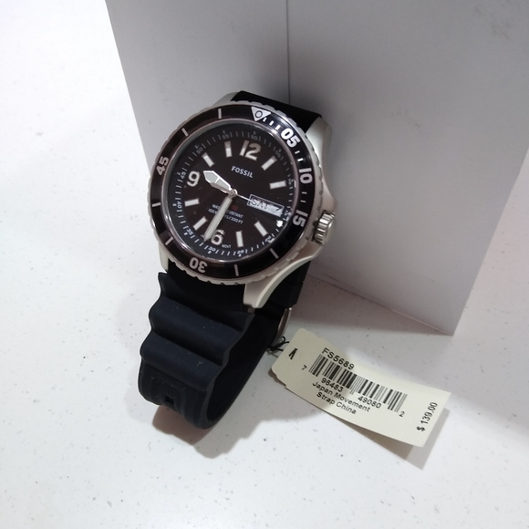 Fossil Brand New Men's Watch - Picture 7 of 8
